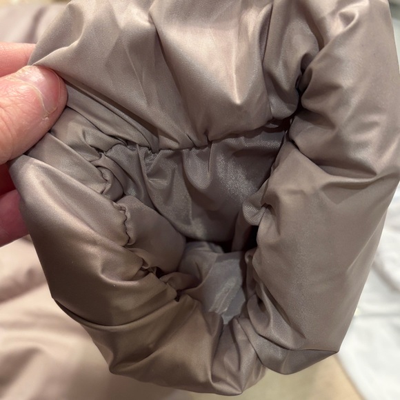 GAP Quail Relaxed Short Puffer Jacket/NWT/L - Picture 7 of 13